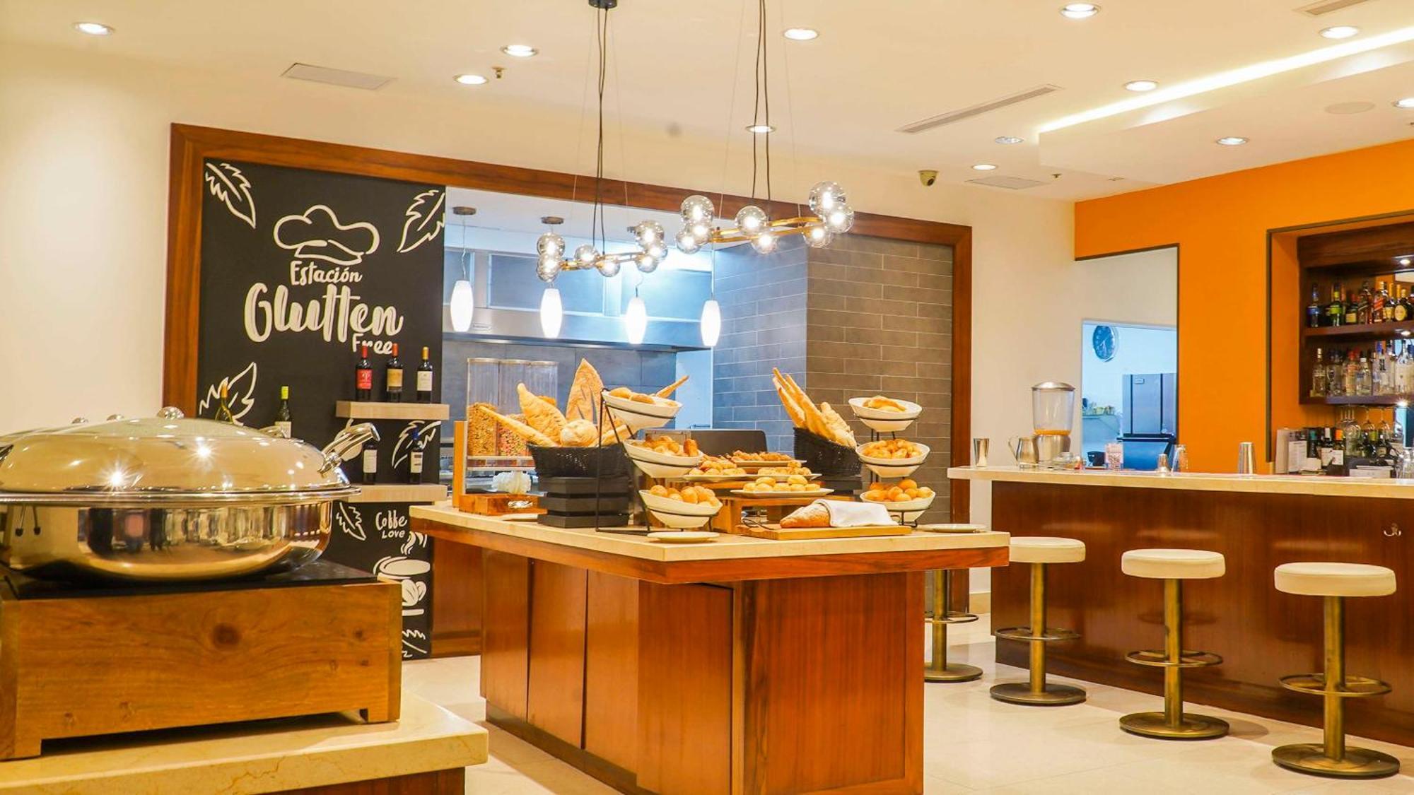 Hilton Garden Inn Panama City Downtown, Panama Ngoại thất bức ảnh